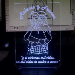 Lampara Led RGB con Grabado en Acrilico: imagen 6